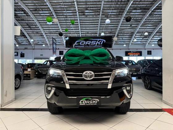 TOYOTA HILUX SW4 2.8 SRX 4X4 16V TURBO INTERCOOLER DIESEL 4P AUTOMÁTICO